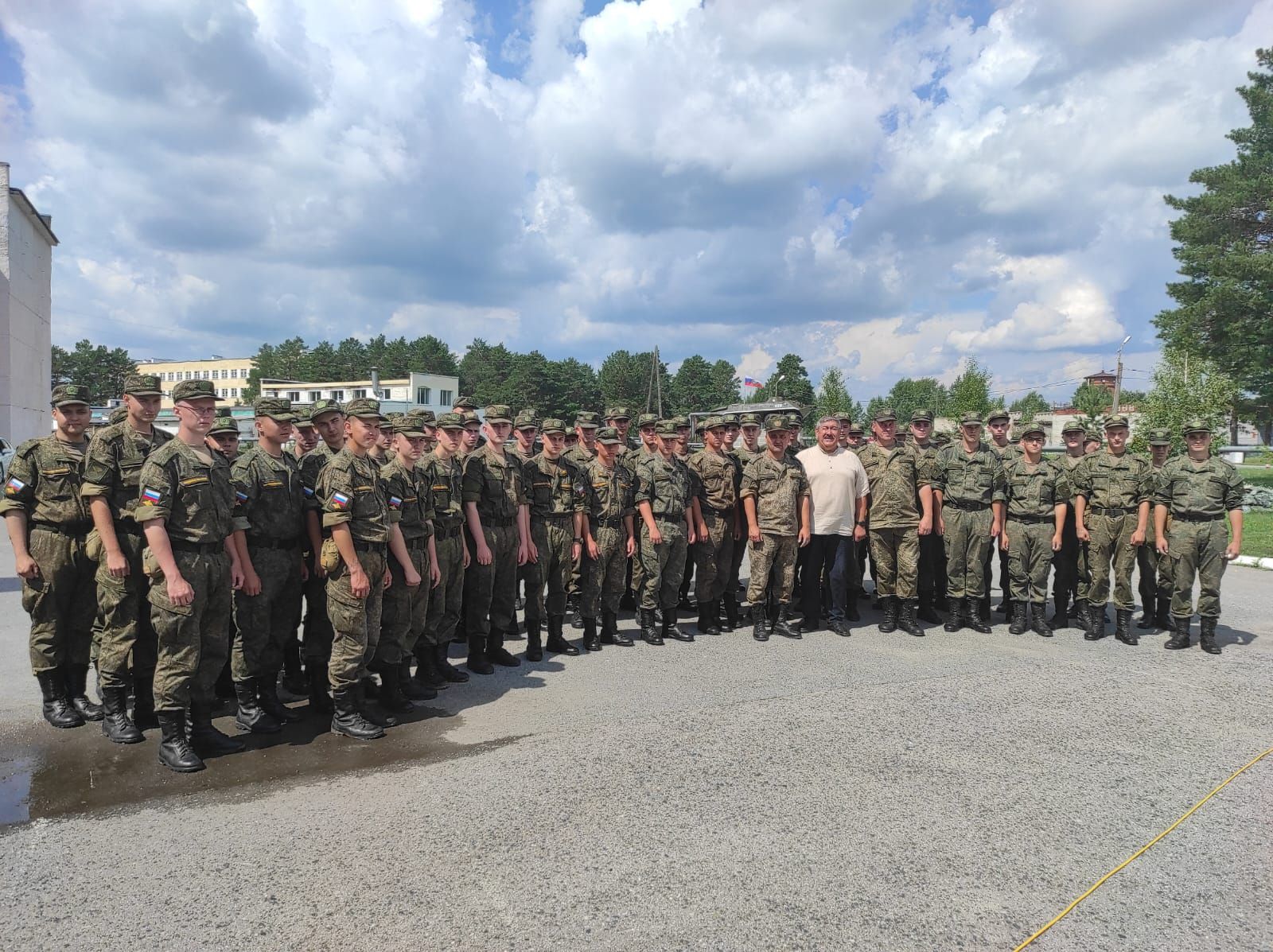 Уполномоченный по правам человека в Нурлатском районе навестил солдат-земляков