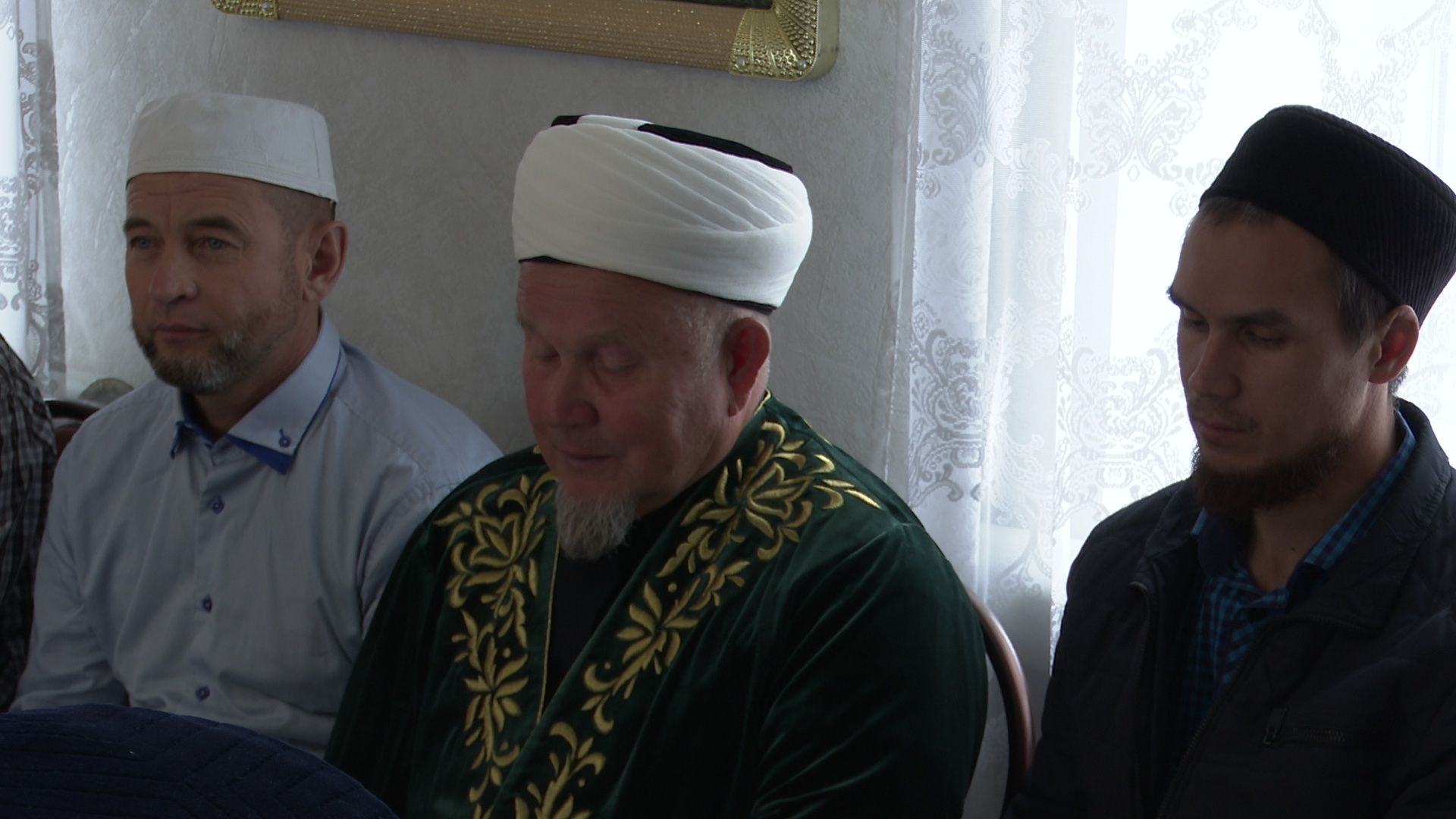 В мечети деревни Новая Амзя Нурлатского района для сельчан организовали чаепитие