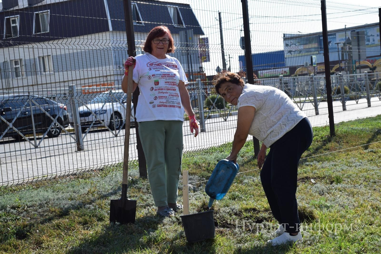 В честь 60-летнего юбилея Нурлатской городской школы №1 заложена Аллея учителей