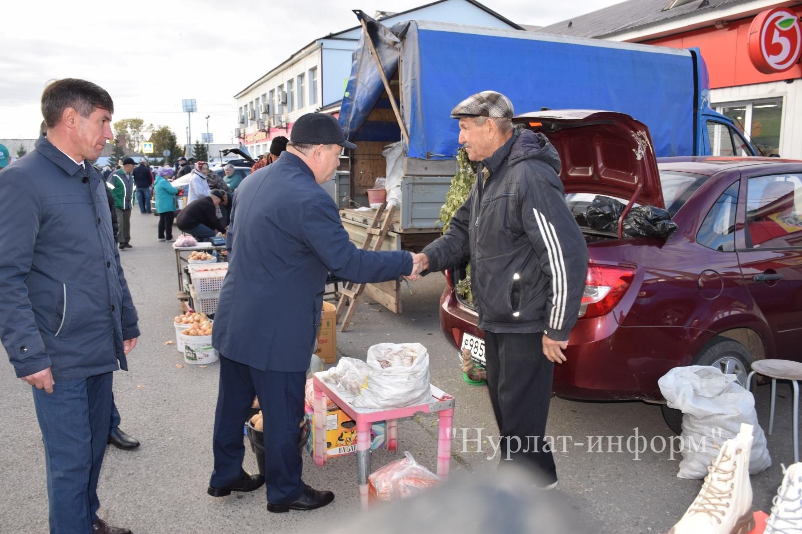 В Нурлате первая осенняя ярмарка посвящена Дню пожилого человека