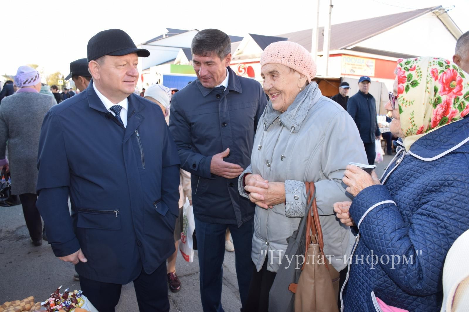 В Нурлате первая осенняя ярмарка посвящена Дню пожилого человека