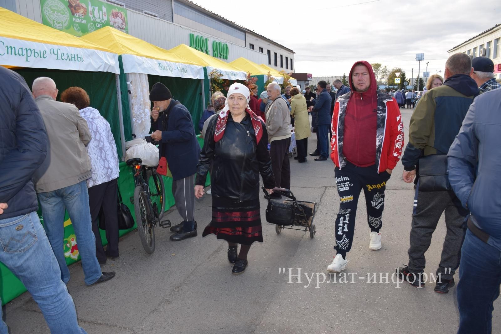 В Нурлате первая осенняя ярмарка посвящена Дню пожилого человека