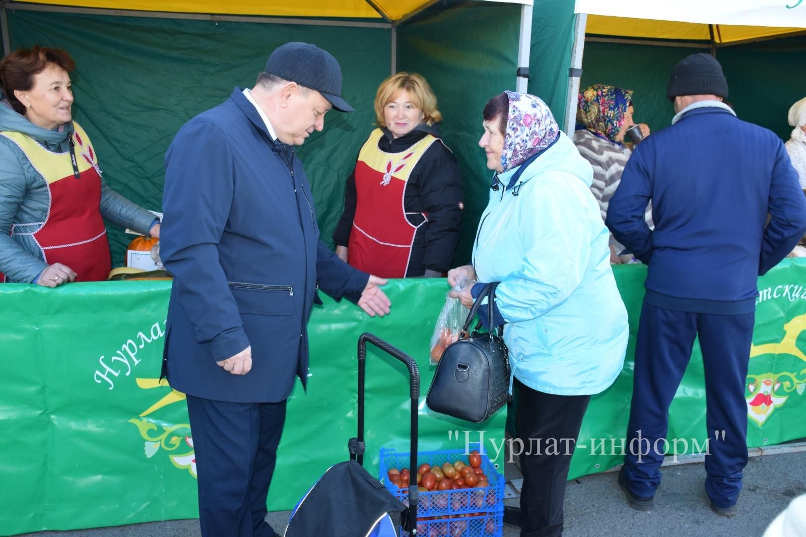 В Нурлате первая осенняя ярмарка посвящена Дню пожилого человека