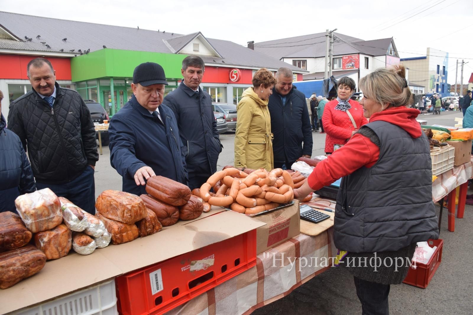 В Нурлате первая осенняя ярмарка посвящена Дню пожилого человека