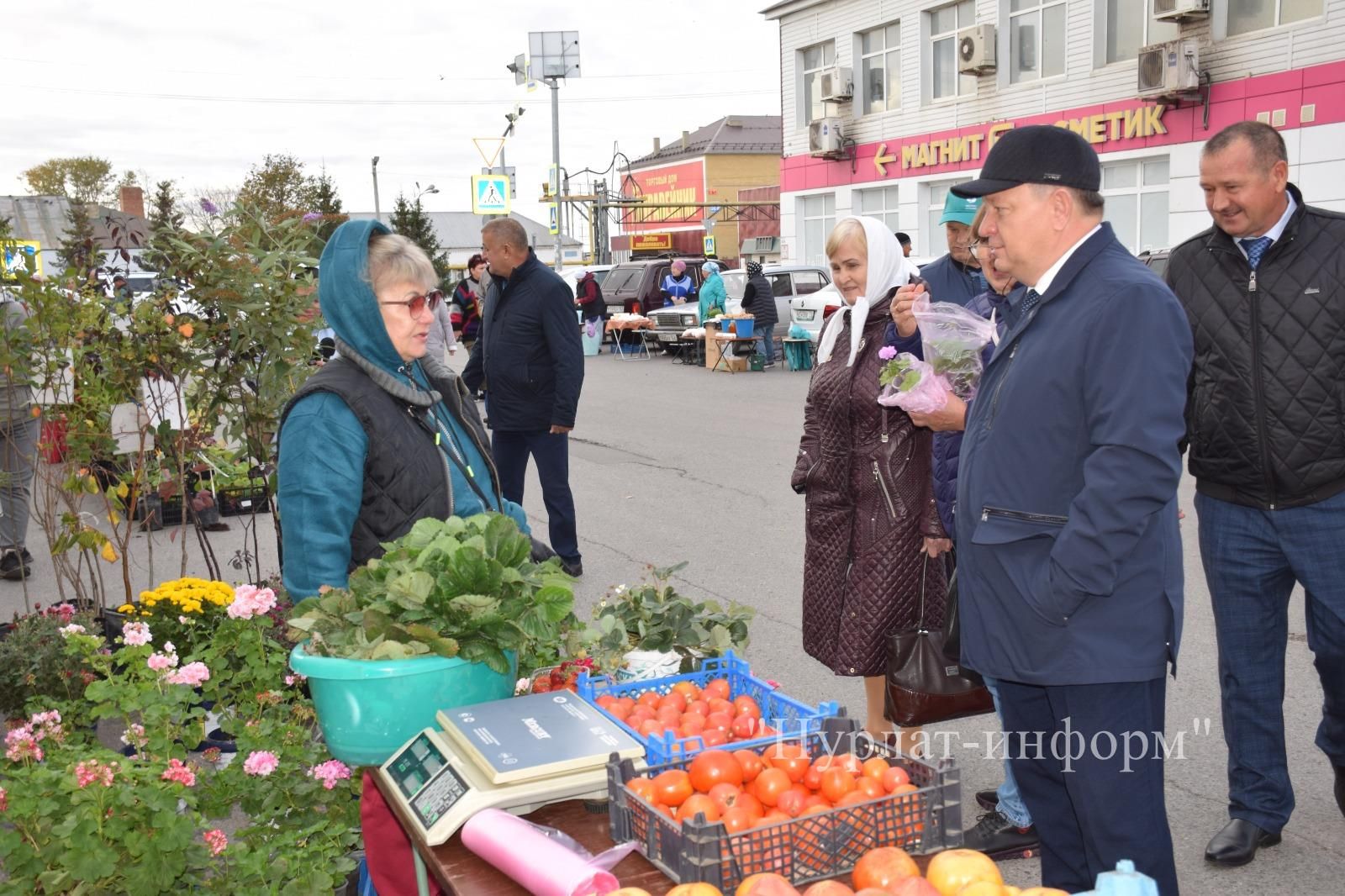 В Нурлате первая осенняя ярмарка посвящена Дню пожилого человека