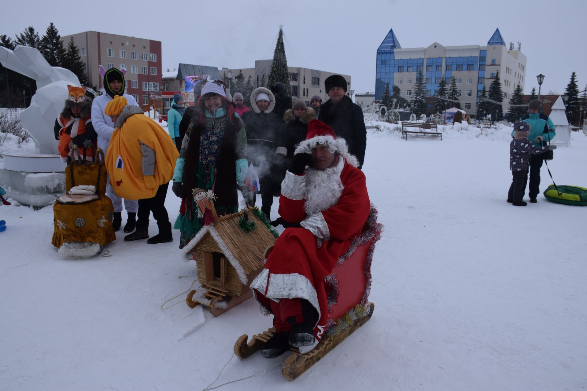 В Нурлате прошел традиционный фестиваль креативных санок «СаниFest»