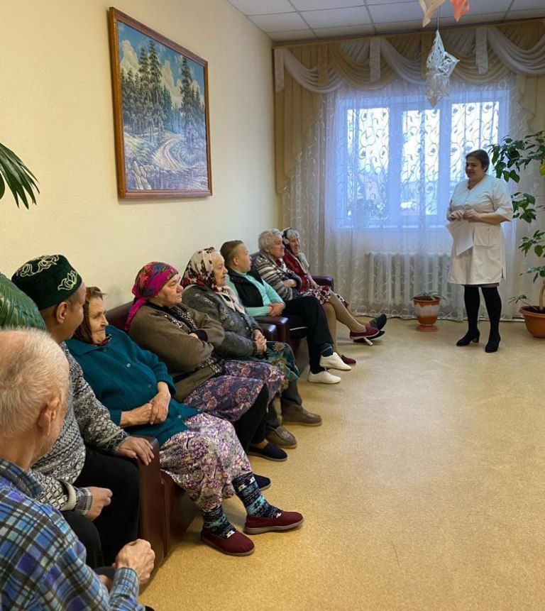В Нурлатском доме для престарелых в первые дни нового года говорили о здоровье