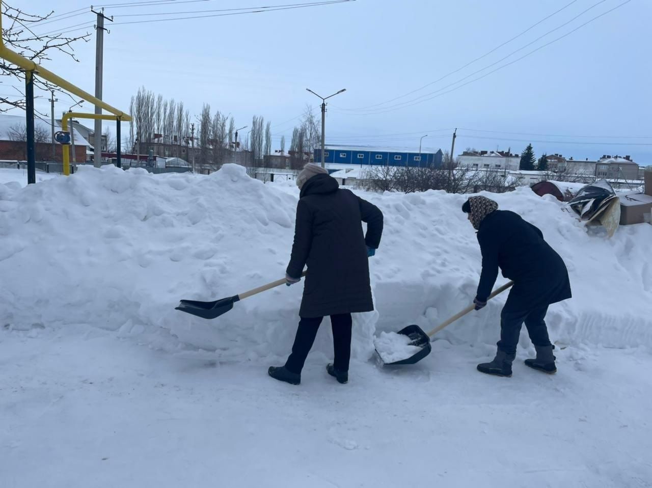 Нурлатские студенты приходят на помощь