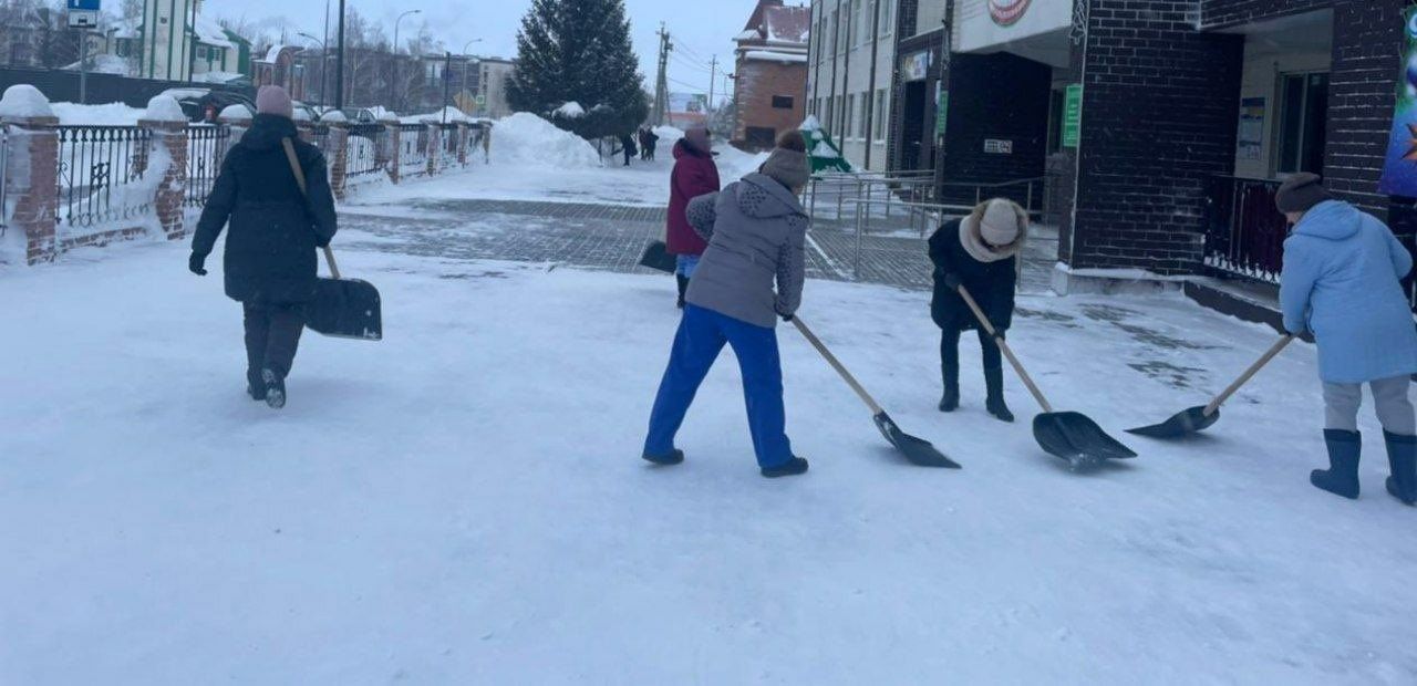 Нурлатские студенты приходят на помощь