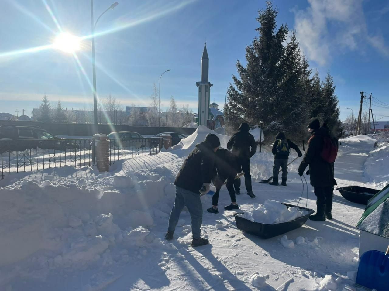 Нурлатские студенты приходят на помощь