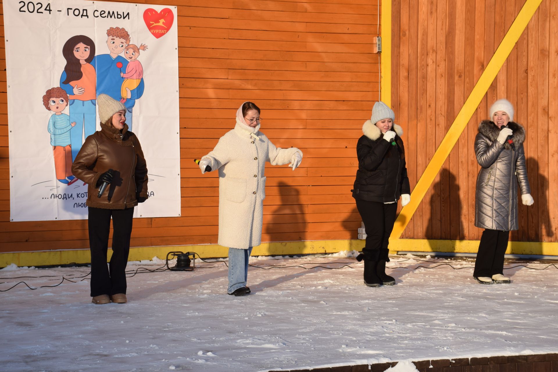 В Нурлате прошли Рождественские гуляния | 07.01.2024 | Нурлат - БезФормата