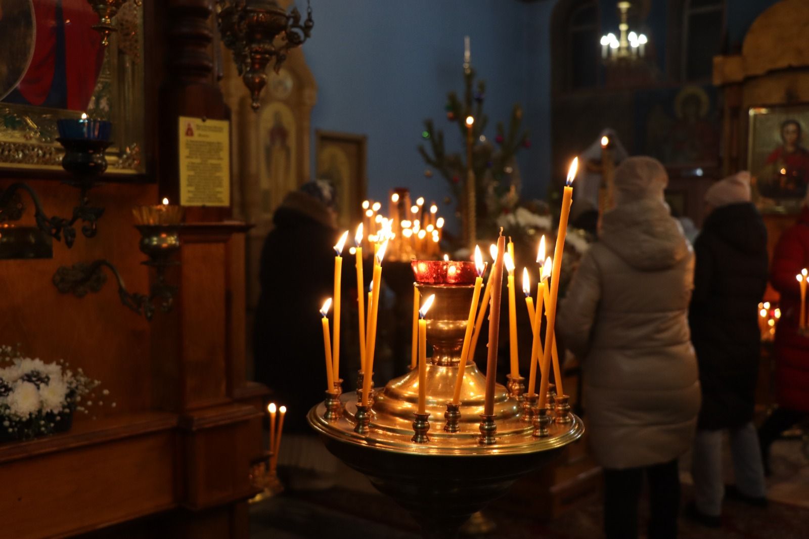 В Нурлатском районе сотни людей встретили Рождество Христово в храмах