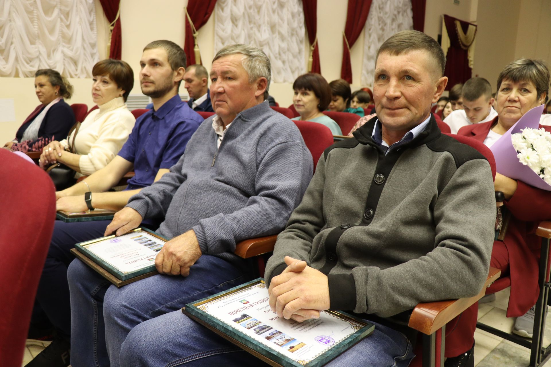 В Нурлатском районе чествовали передовиков сельского хозяйства и перерабатывающей промышленности