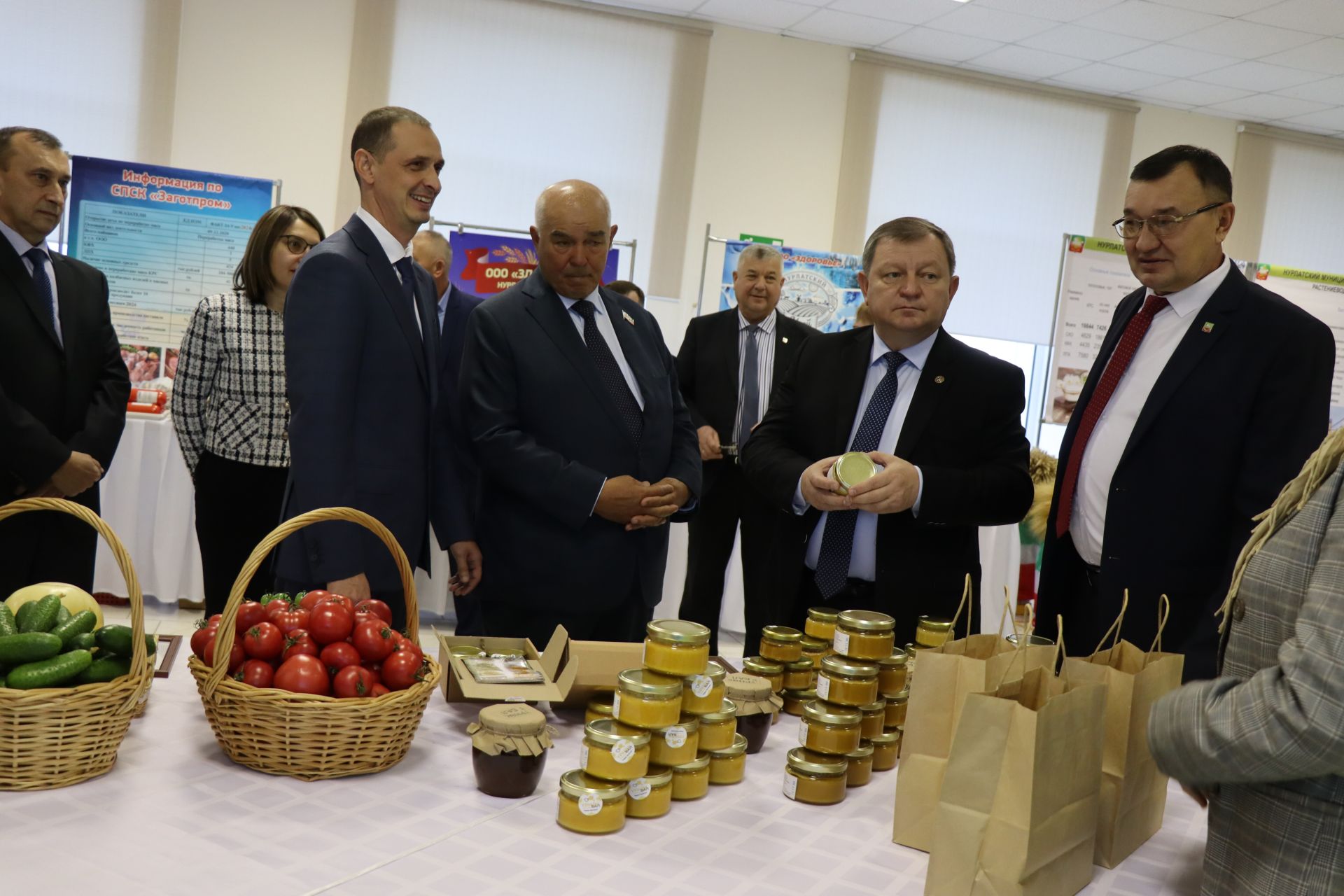 В Нурлатском районе чествовали передовиков сельского хозяйства и перерабатывающей промышленности