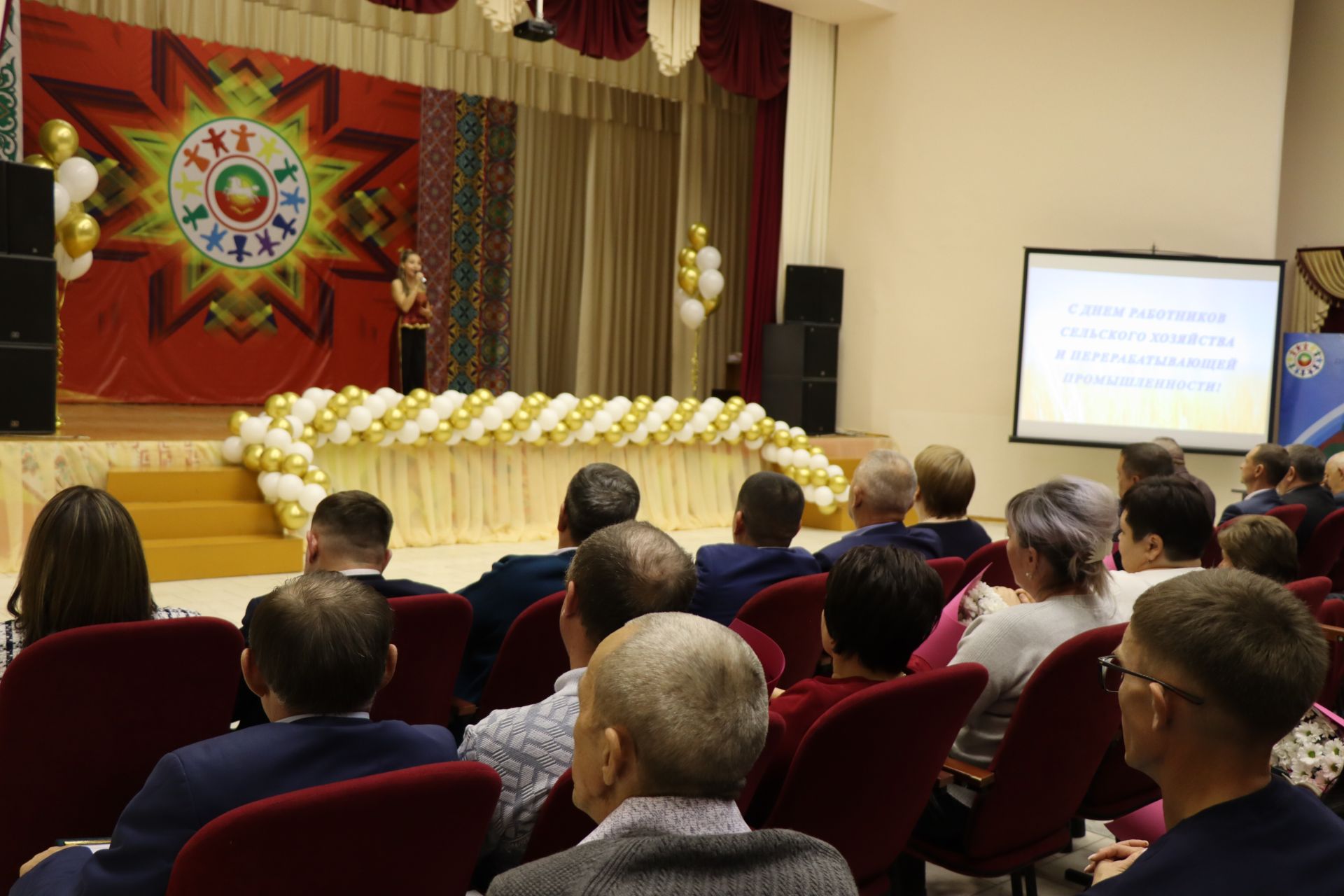 В Нурлатском районе чествовали передовиков сельского хозяйства и перерабатывающей промышленности