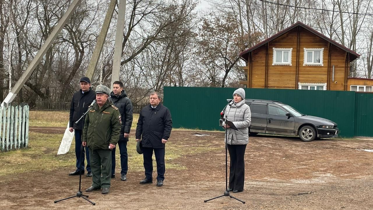 В поселке Заречный Нурлатского района простились с участником СВО