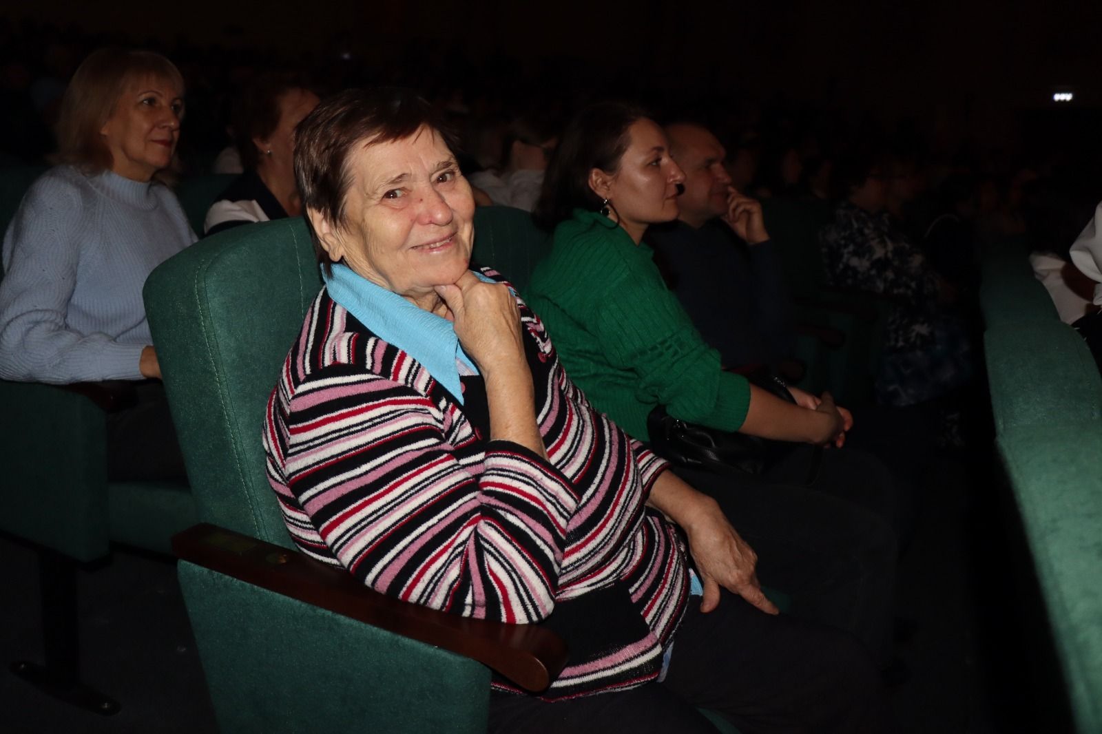 В Нурлате прошел праздничный концерт, посвященный Дню матери (фоторепортаж)