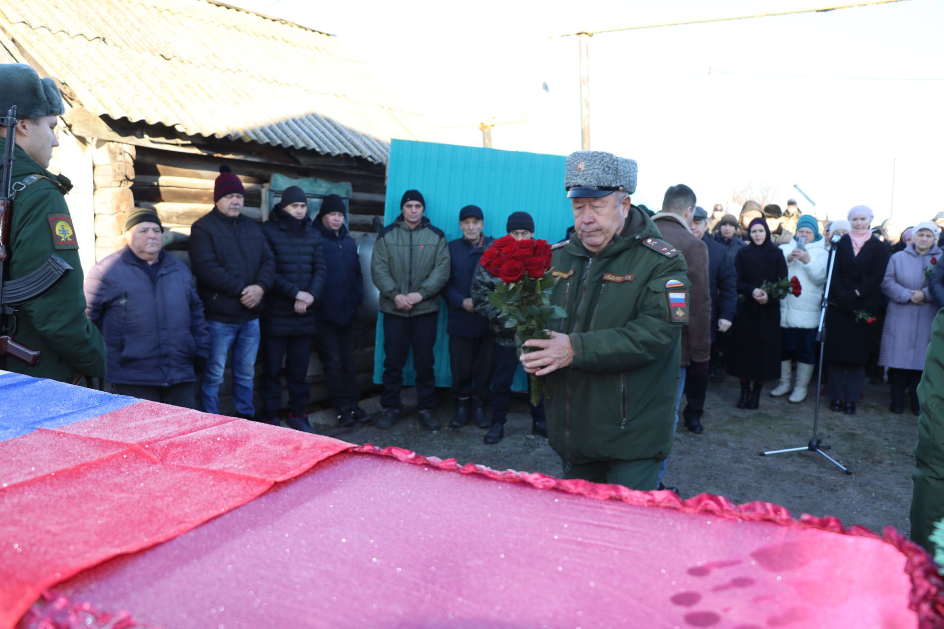 В селе Бурметьево Нурлатского района проводили в последний путь Ахметова Ильфата