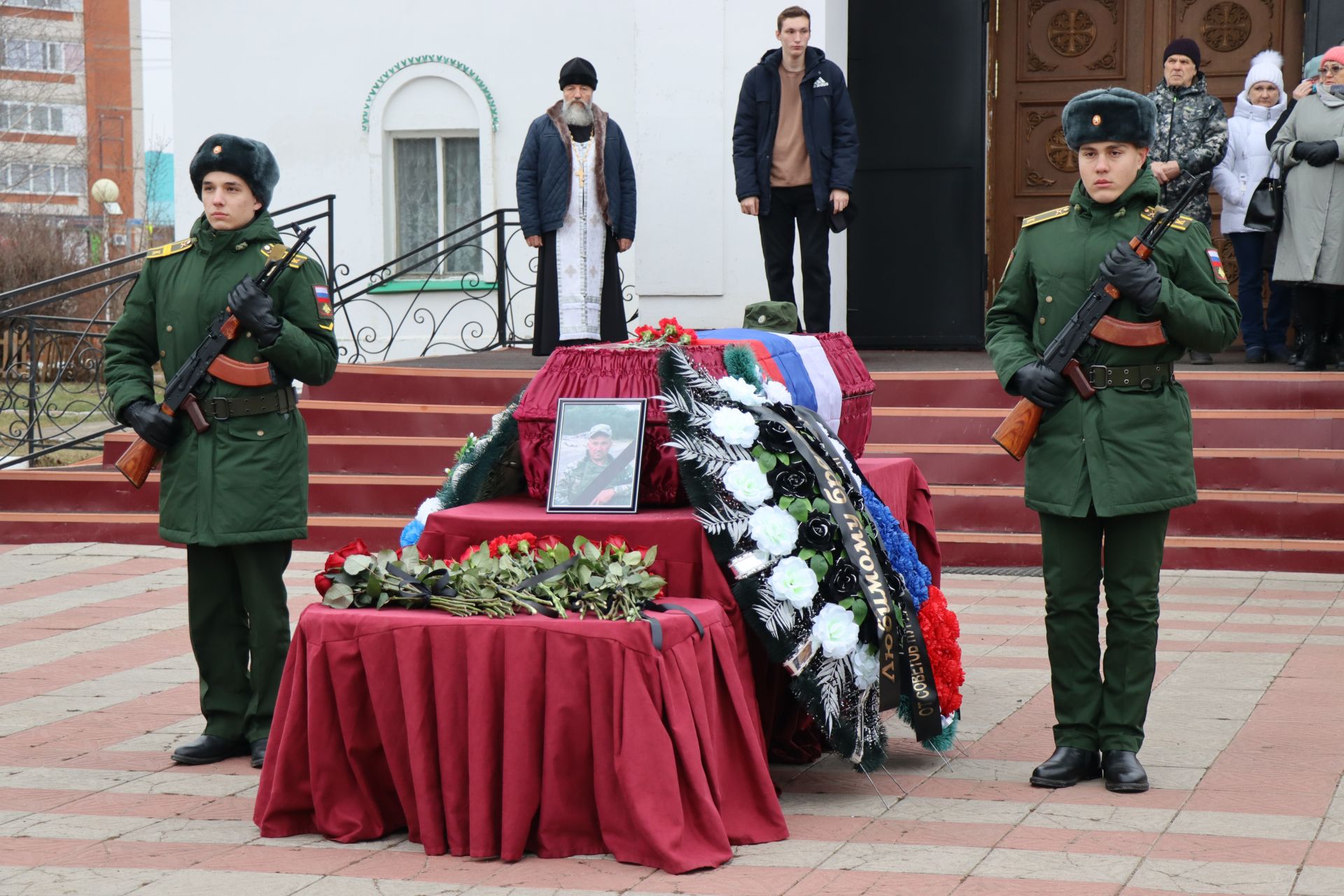 В Нурлате простились с бойцом СВО