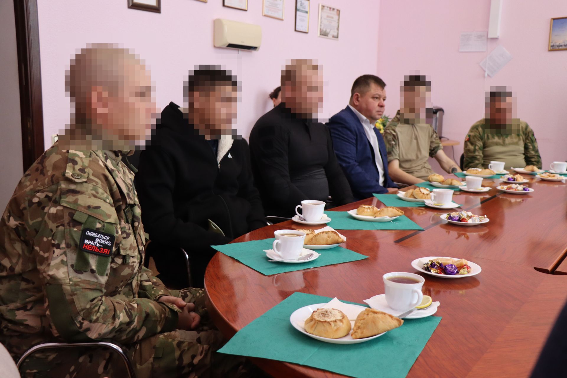 В Нурлате Айдар Метшин встретился с бойцами специальной военной операции