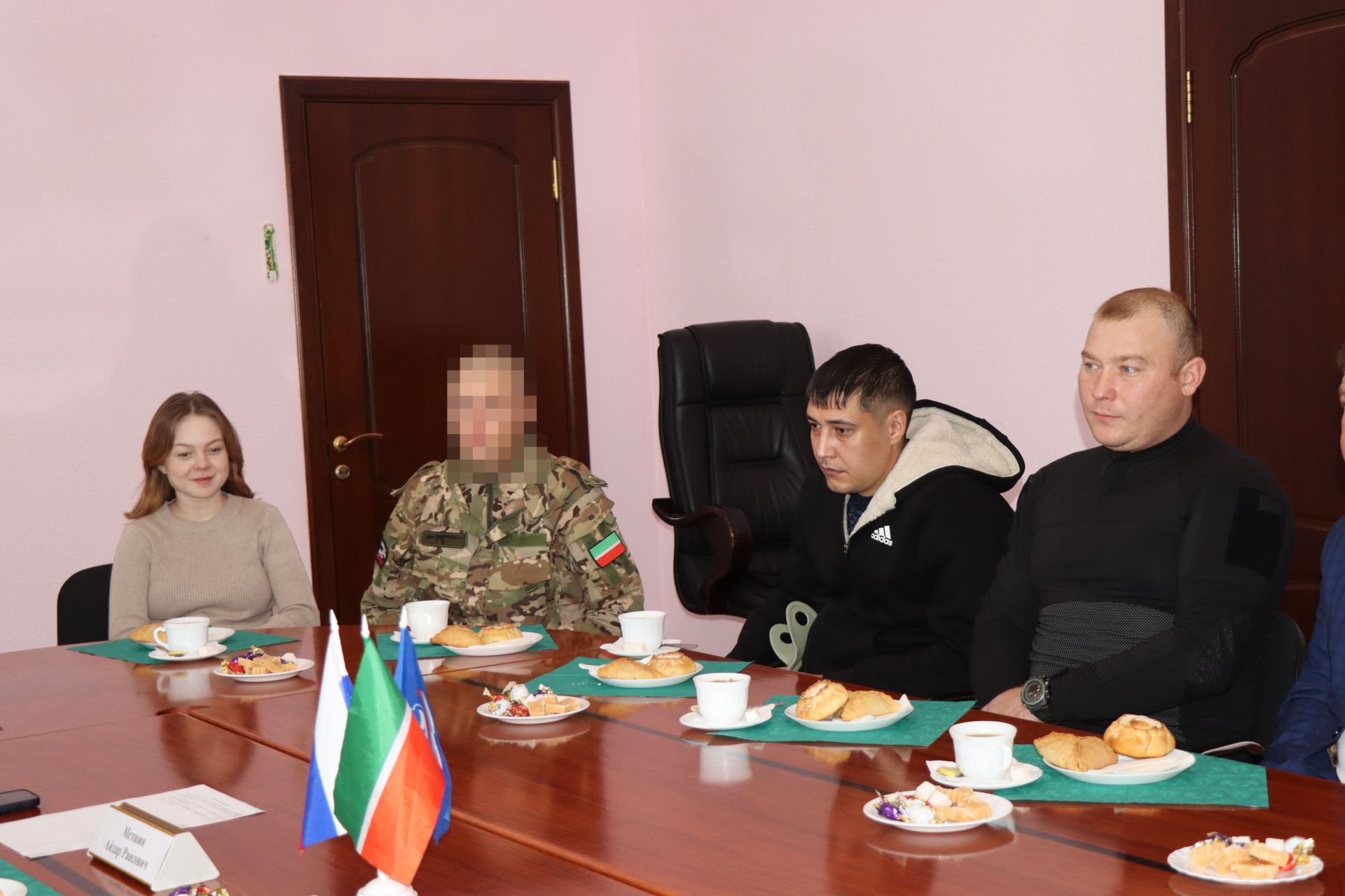 В Нурлате Айдар Метшин встретился с бойцами специальной военной операции