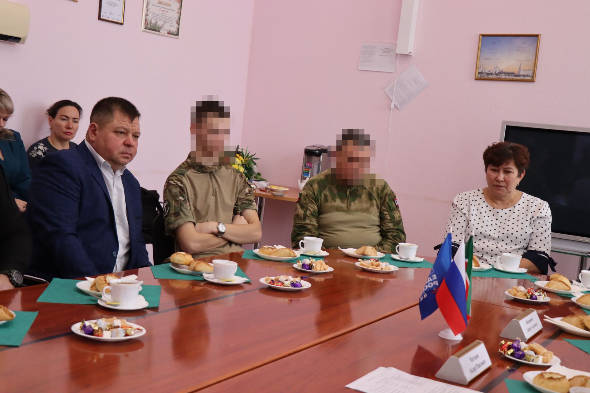 В Нурлате Айдар Метшин встретился с бойцами специальной военной операции