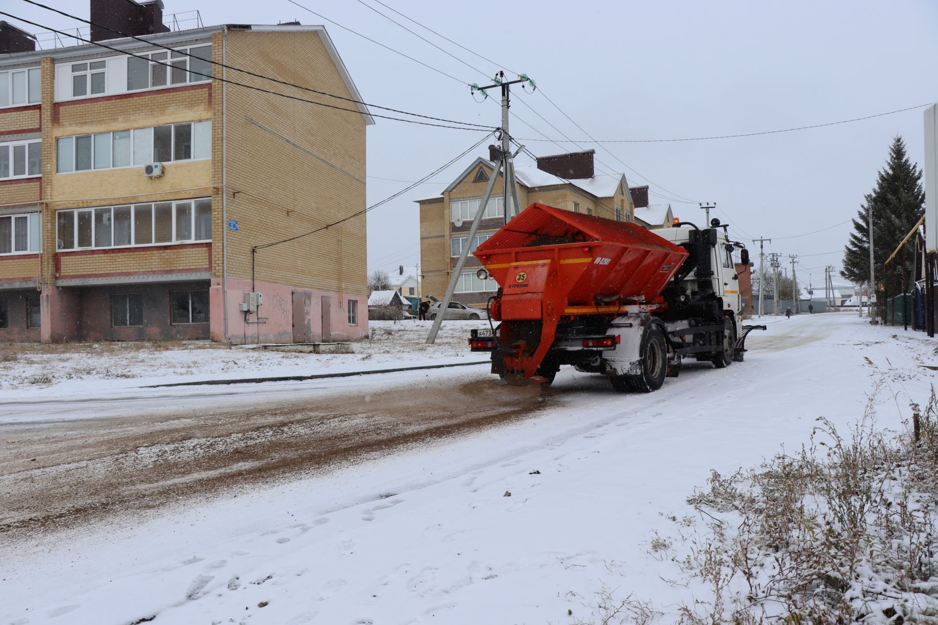 Нурлатская Управляющая компания ЖКХ открыла сезон зимнего содержания дорог