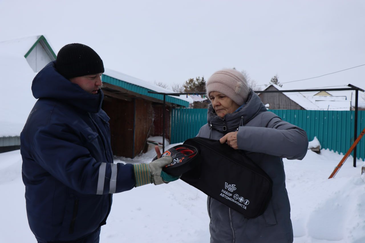 На днях сотрудники учреждения «Безопасность дорожного движения» организовали волонтерский десант в Курманаево