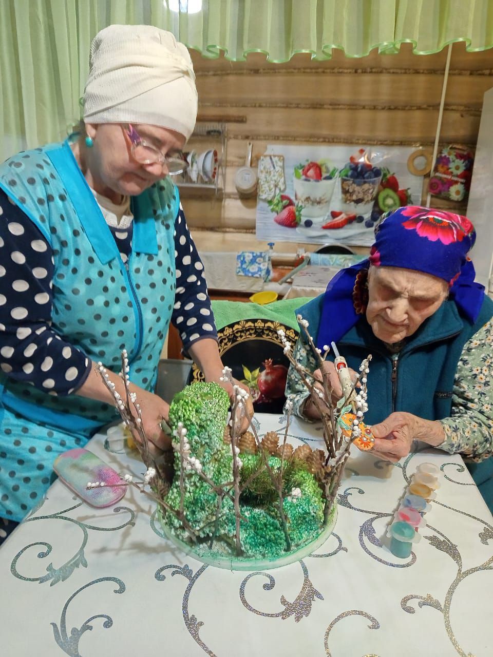 Нурлатские «Рукодельницы» мастерят символ наступающего нового года