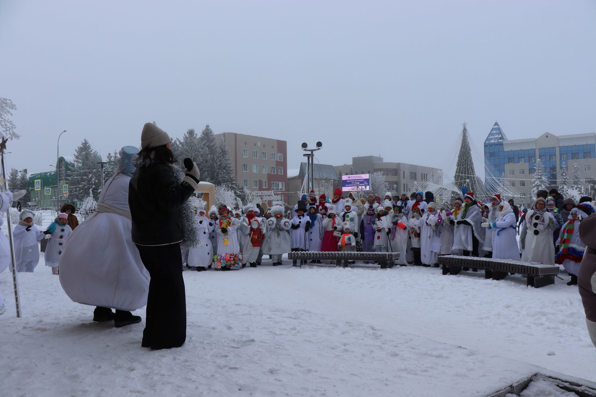 В Нурлате состоялся фестиваль креативных санок «СаниFest» (фоторепортаж)