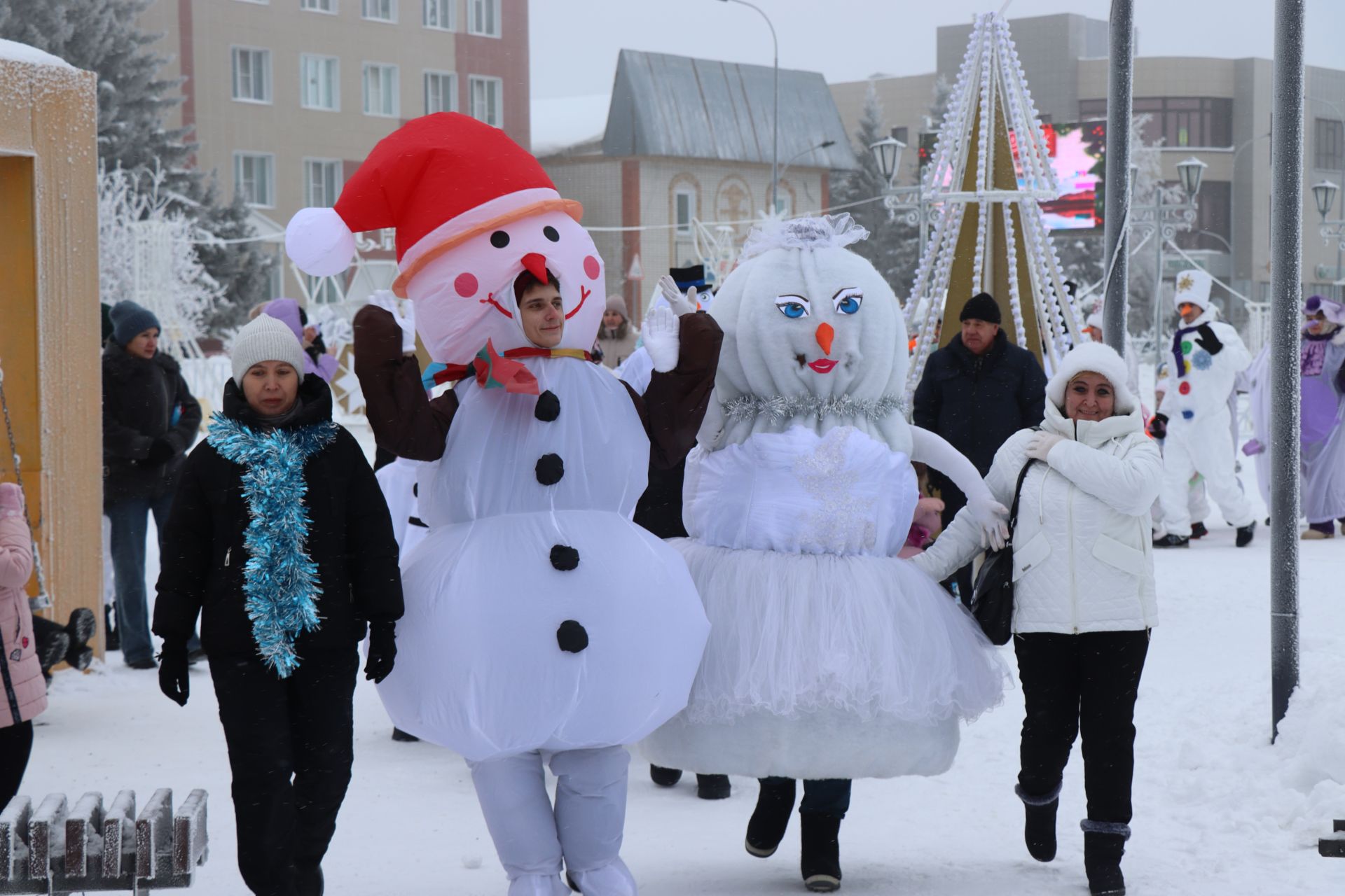 В Нурлате состоялся фестиваль креативных санок «СаниFest» (фоторепортаж)