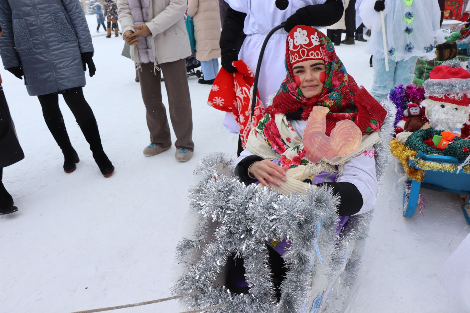 В Нурлате состоялся фестиваль креативных санок «СаниFest» (фоторепортаж)