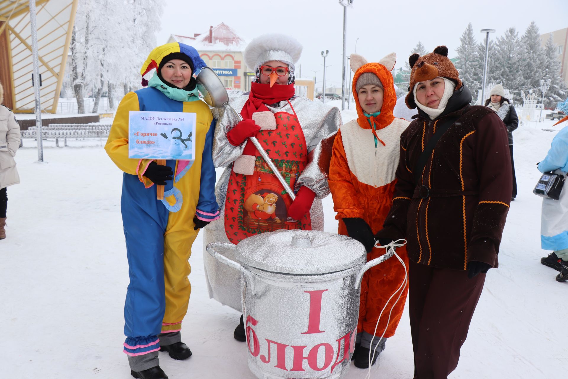 В Нурлате состоялся фестиваль креативных санок «СаниFest» (фоторепортаж)