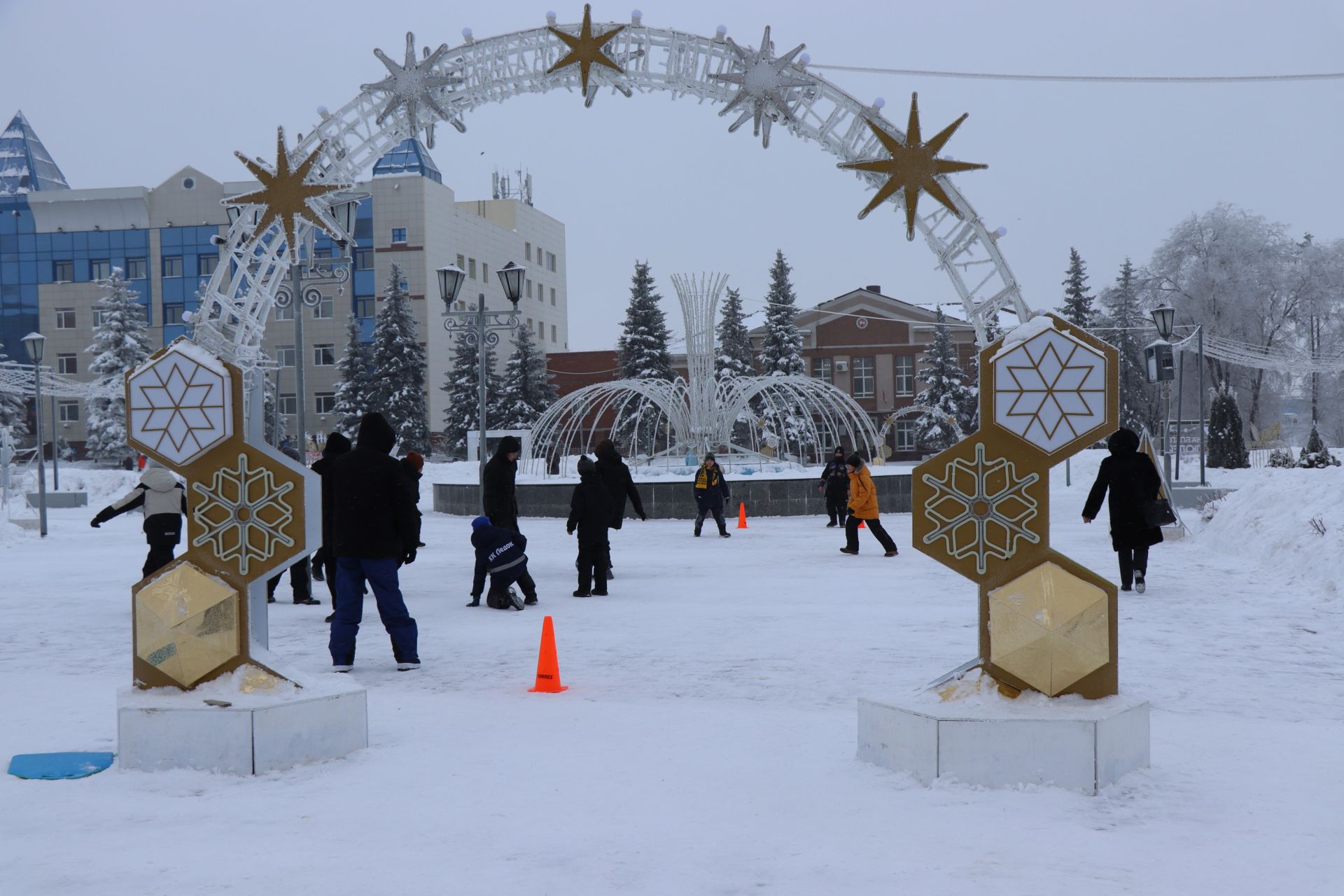 В Нурлате состоялся фестиваль креативных санок «СаниFest» (фоторепортаж)