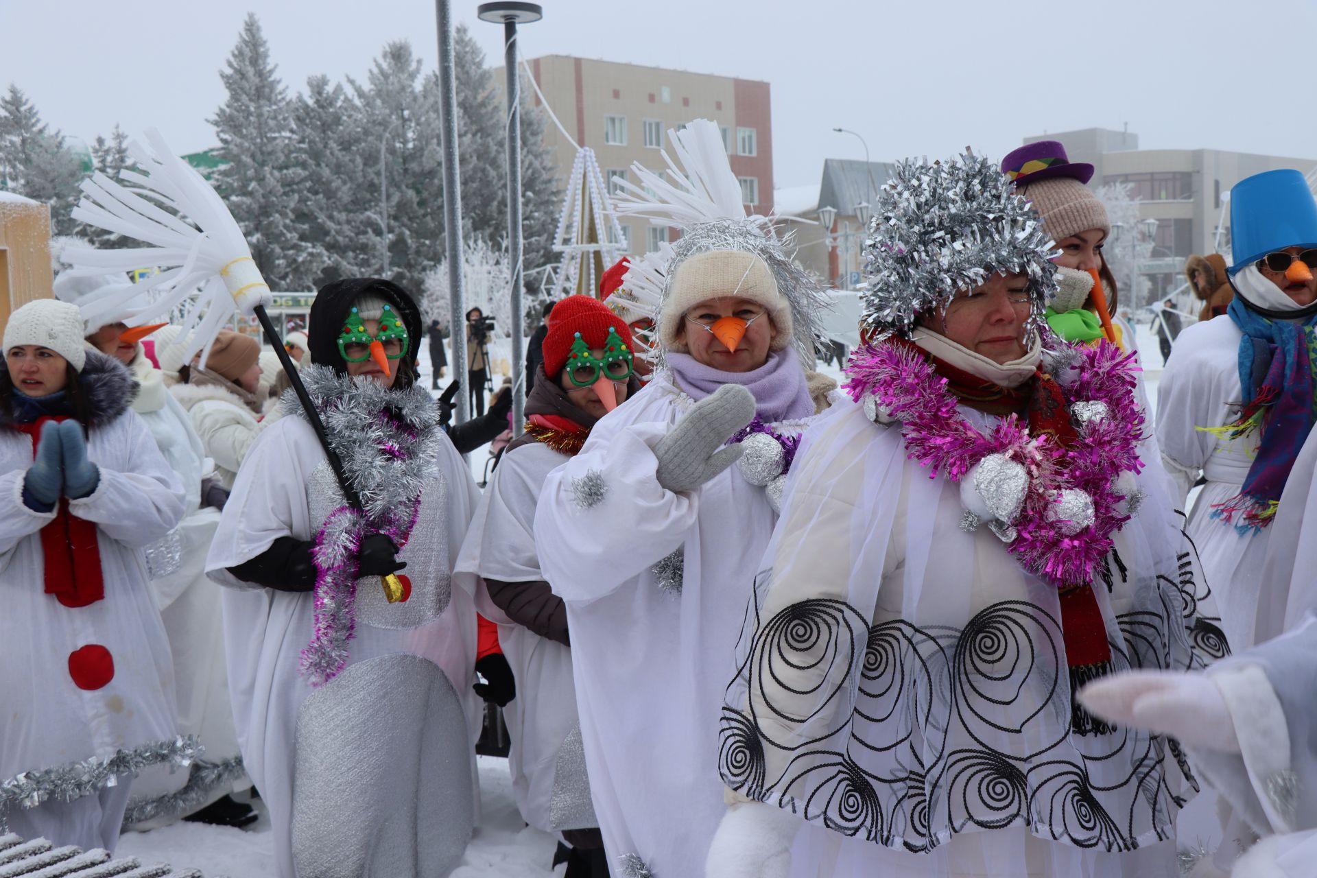 В Нурлате состоялся фестиваль креативных санок «СаниFest» (фоторепортаж)