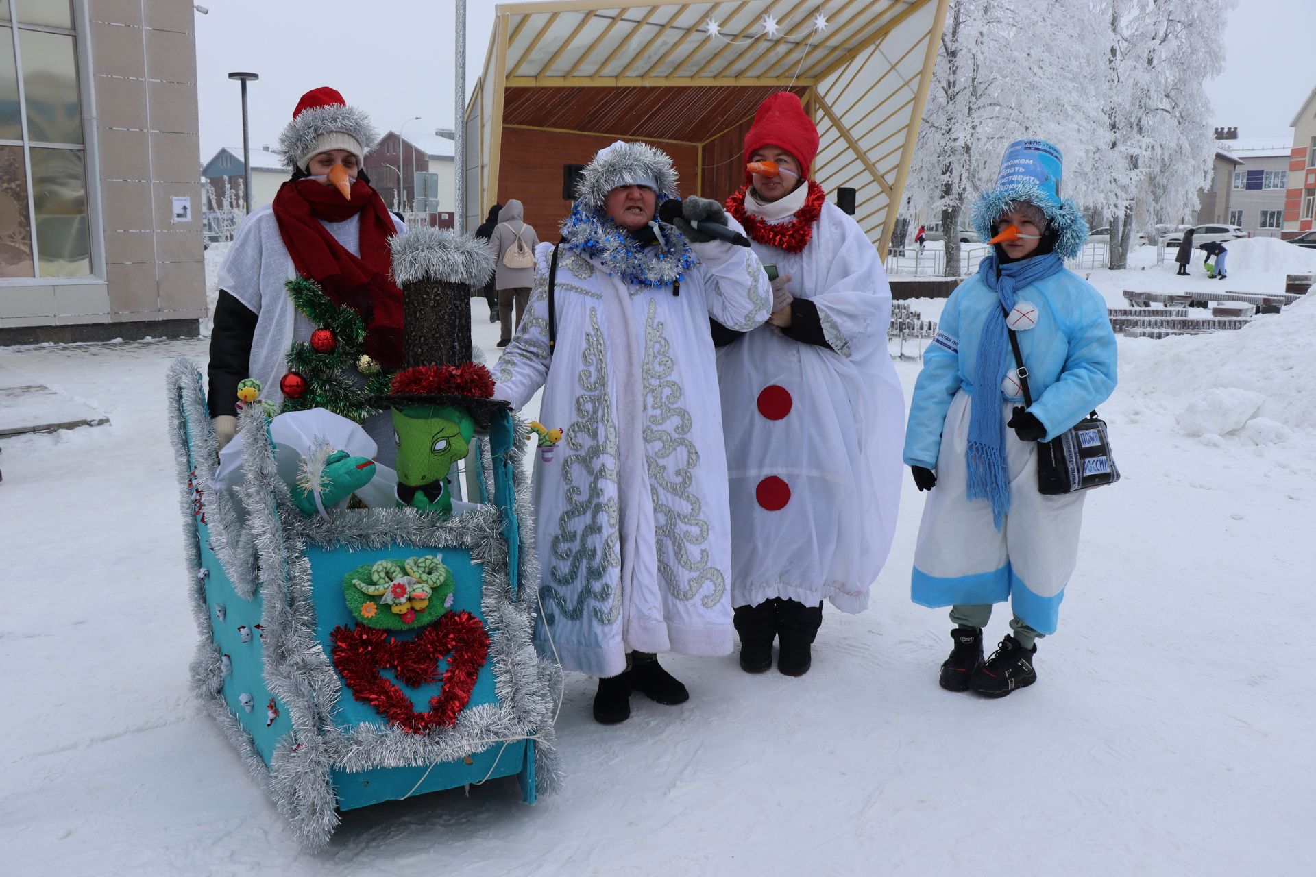 В Нурлате состоялся фестиваль креативных санок «СаниFest» (фоторепортаж)