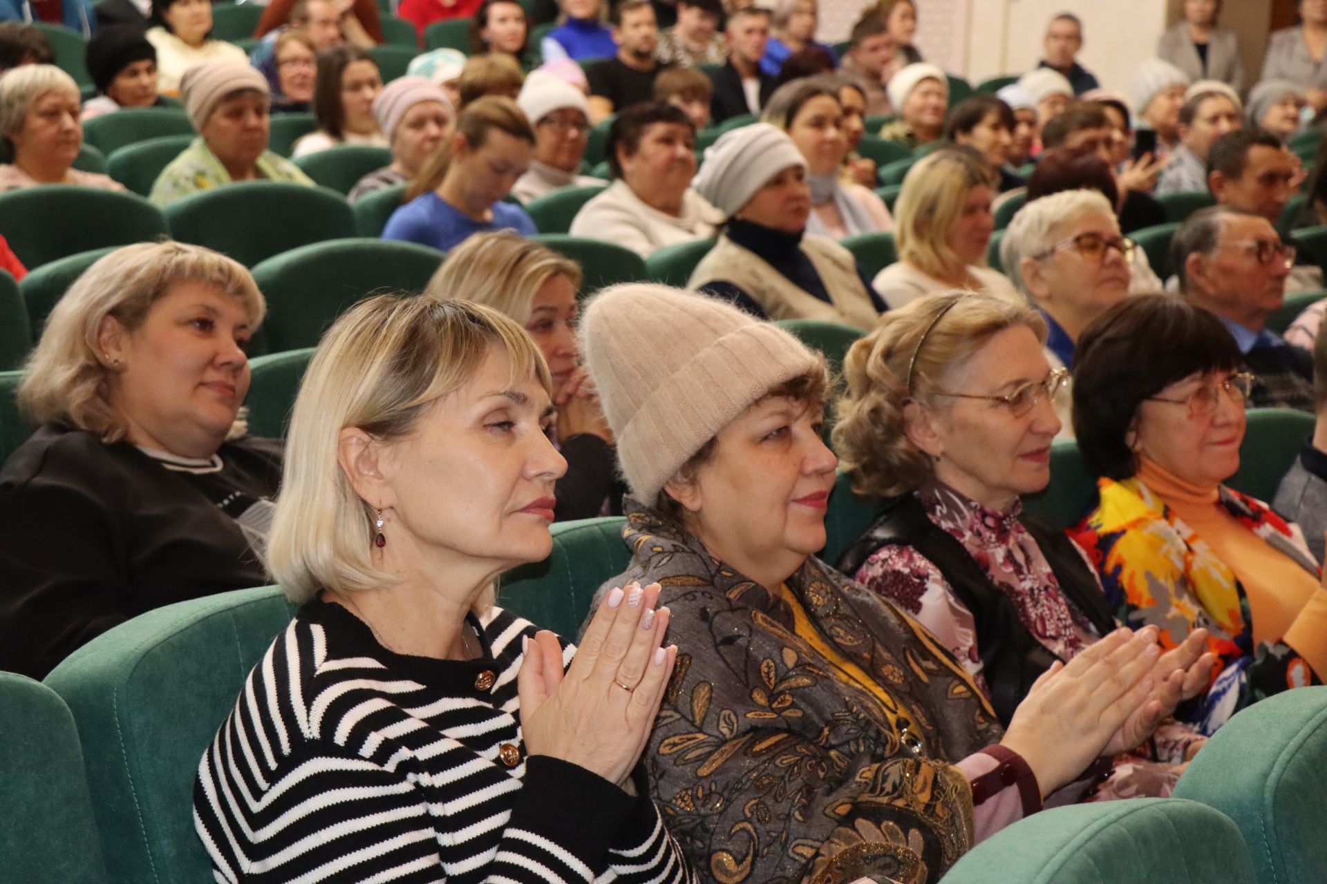 В Нурлате прошел праздничный концерт, посвященный Международному дню инвалидов