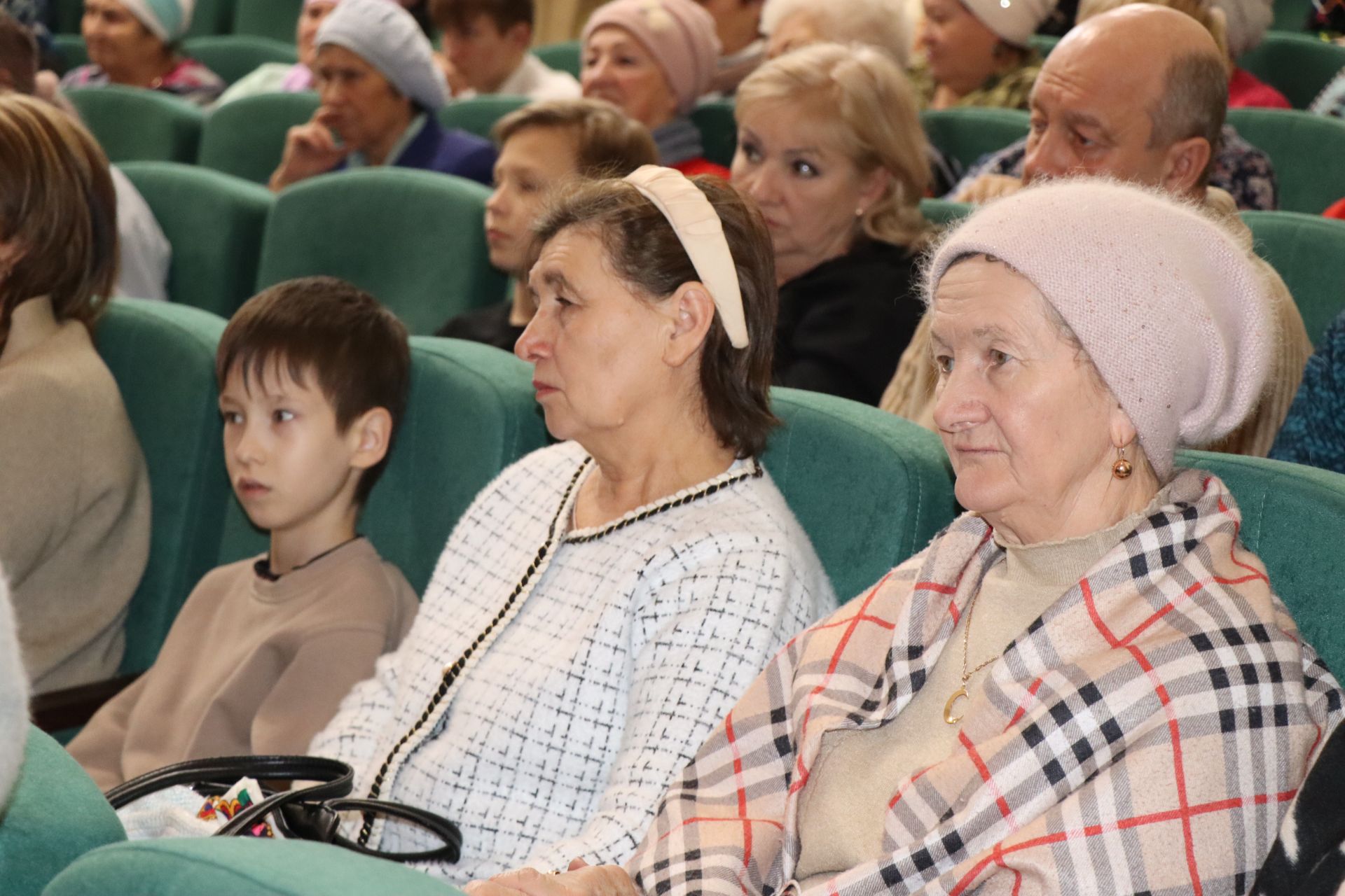 В Нурлате прошел праздничный концерт, посвященный Международному дню инвалидов