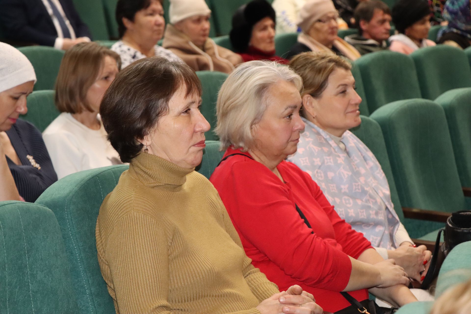 В Нурлате прошел праздничный концерт, посвященный Международному дню инвалидов