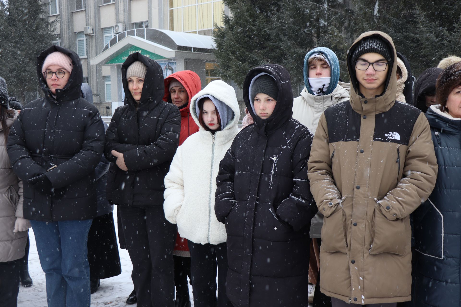 В Нурлате в День героев Отечества прошел торжественный митинг