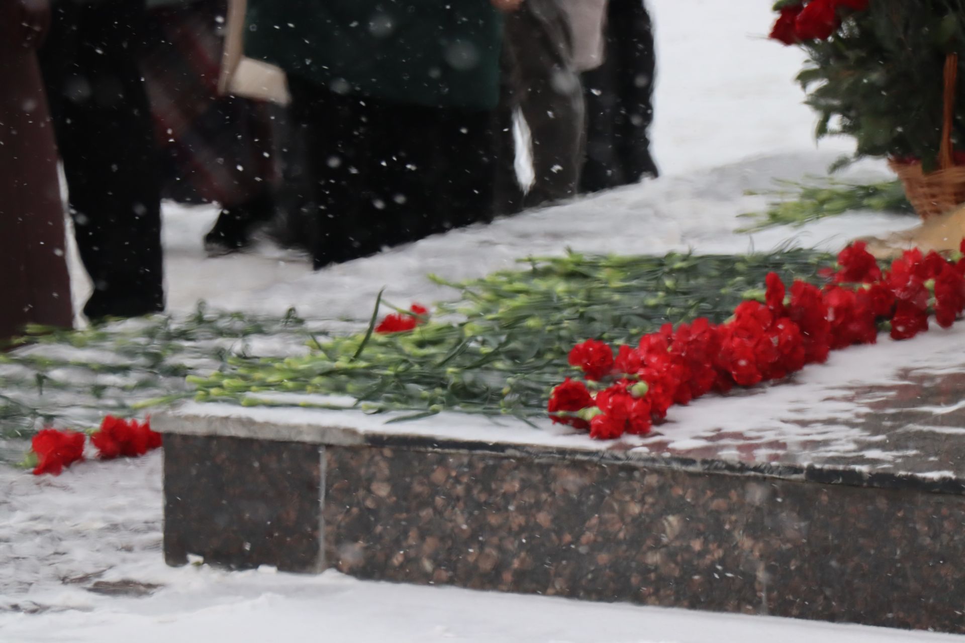 В Нурлате в День героев Отечества прошел торжественный митинг