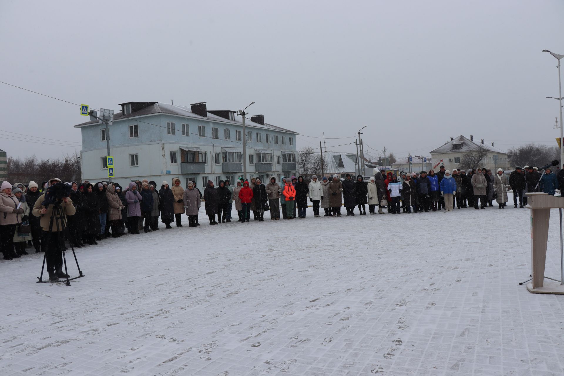 В Нурлате в День героев Отечества прошел торжественный митинг