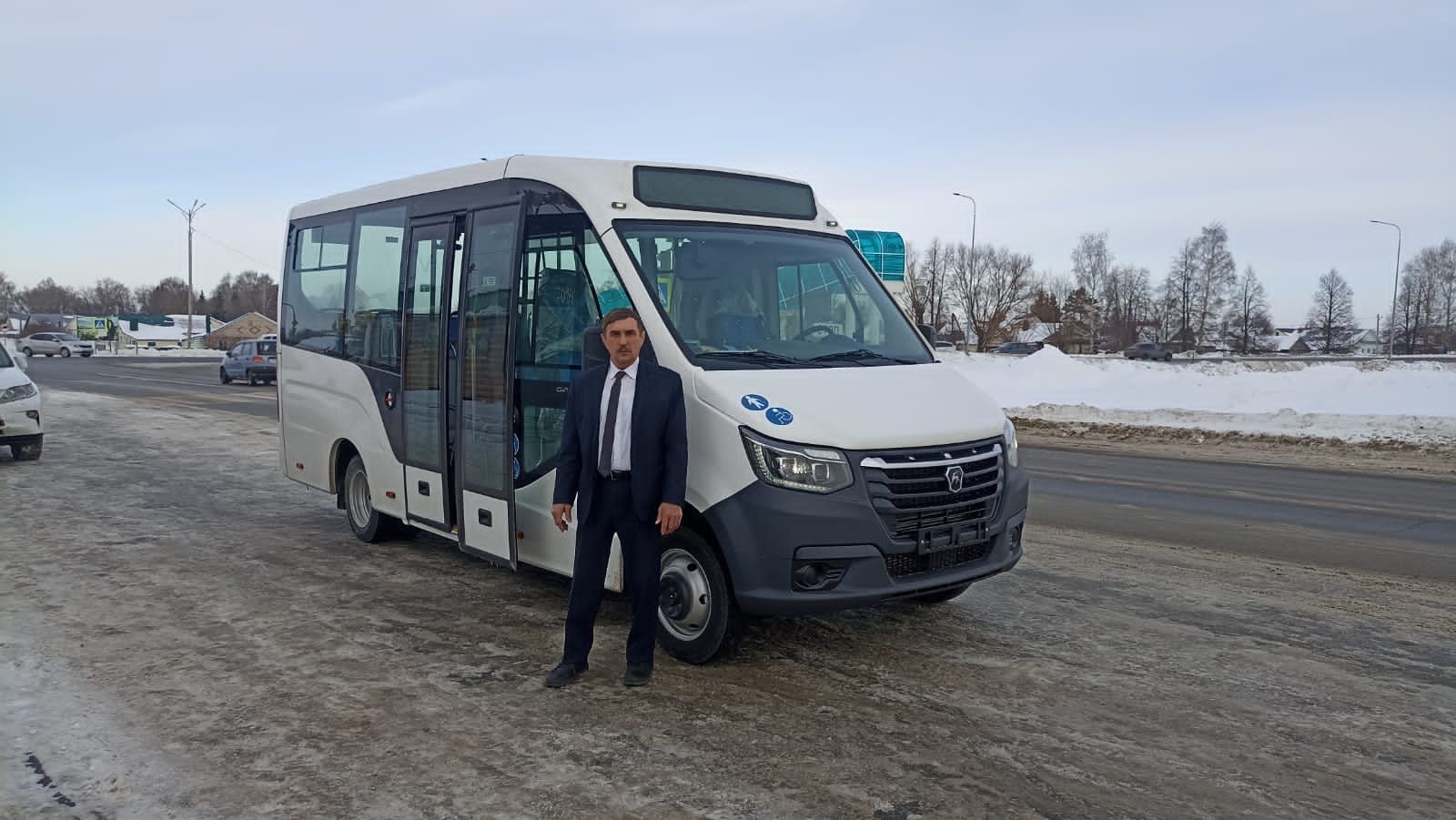 Нурлат получил новый автобус для внутригородских перевозок | 01.02.2024 |  Нурлат - БезФормата