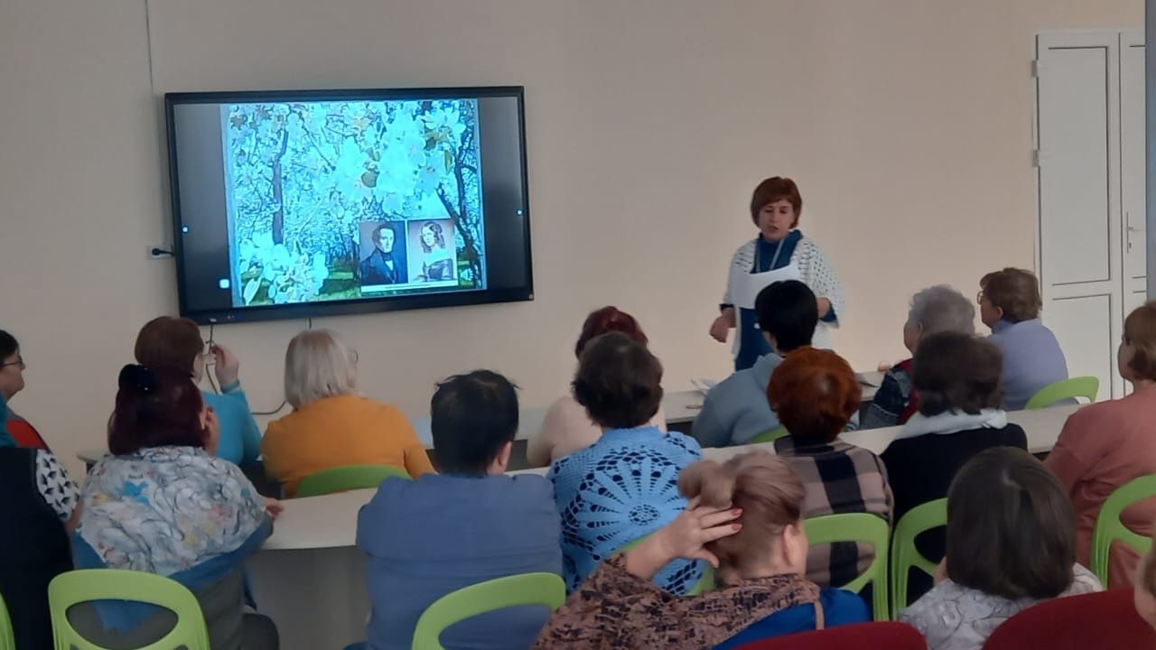 В Нурлатском Доме Дружбы народов прошла встреча участников Женского клуба |  29.02.2024 | Нурлат - БезФормата