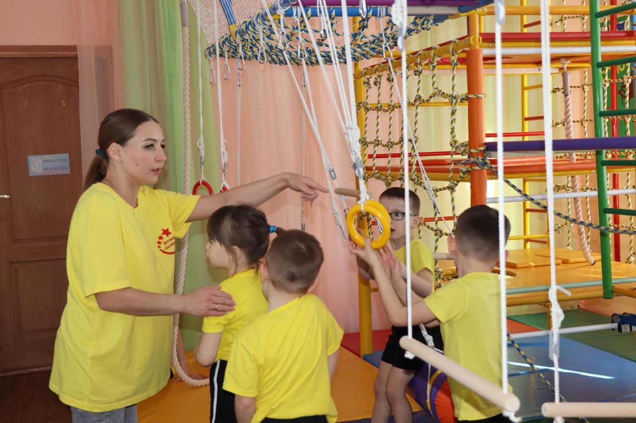 Компания «Татнефть» подарила Нурлатскому детскому саду «Колокольчик» физкультурный ЗD-комплекс