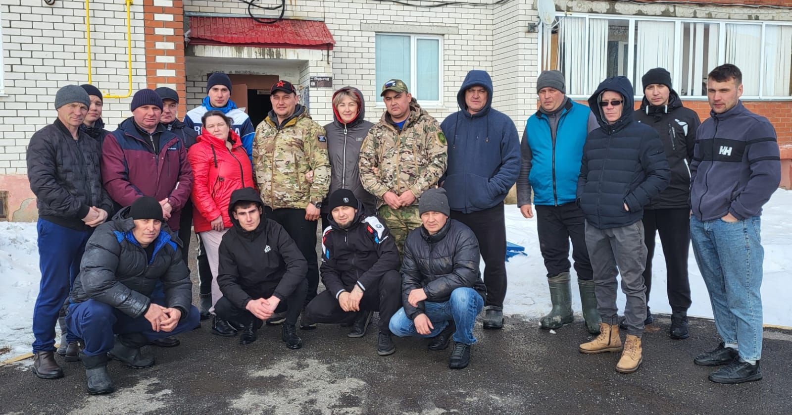 На днях члены «Боевого братства» из Нурлата отправились с очередной партией гуманитарной помощи к землякам - участникам СВО
