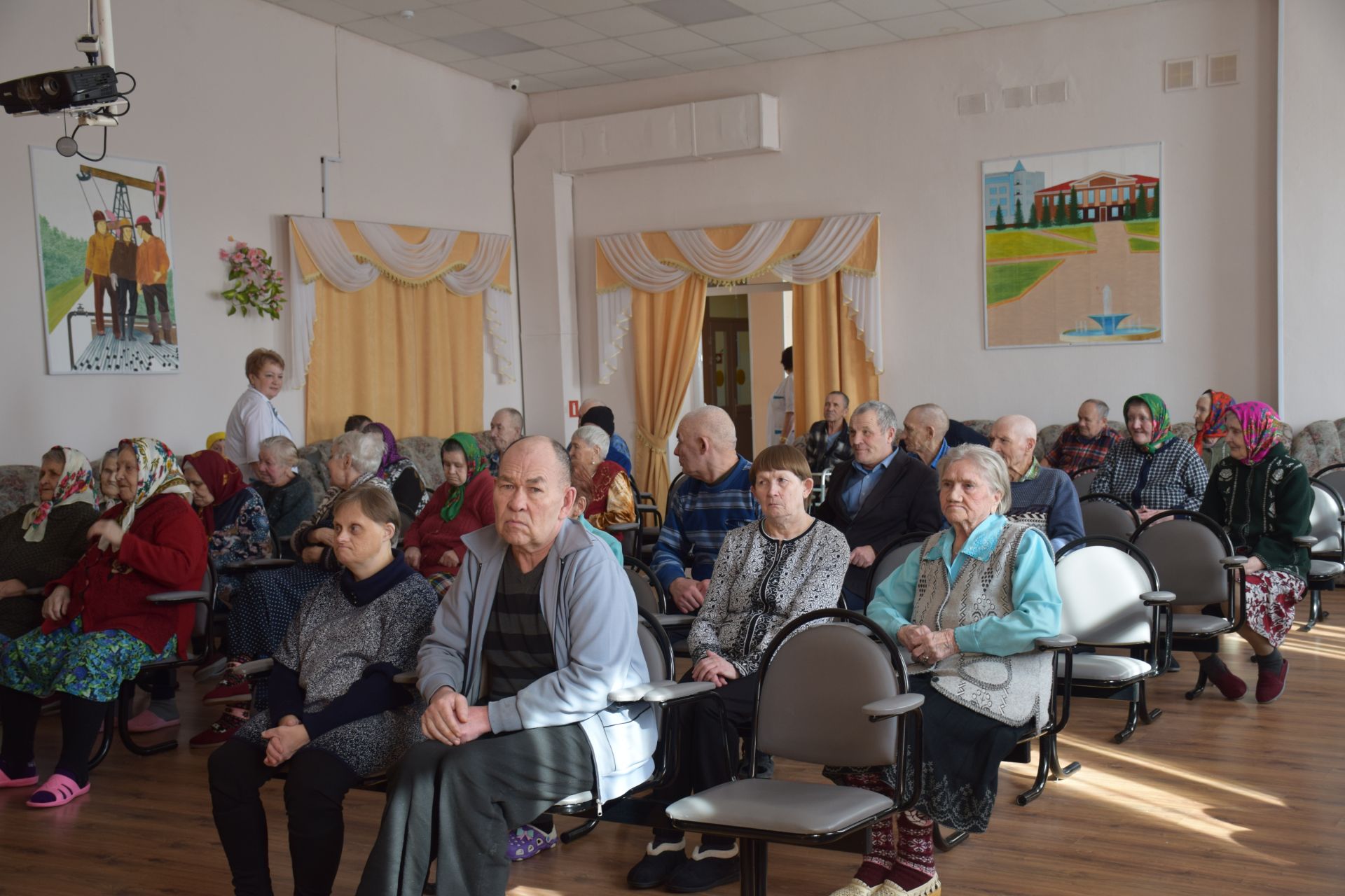 В Нурлатском доме - интернате для престарелых и инвалидов состоялся праздничный концерт