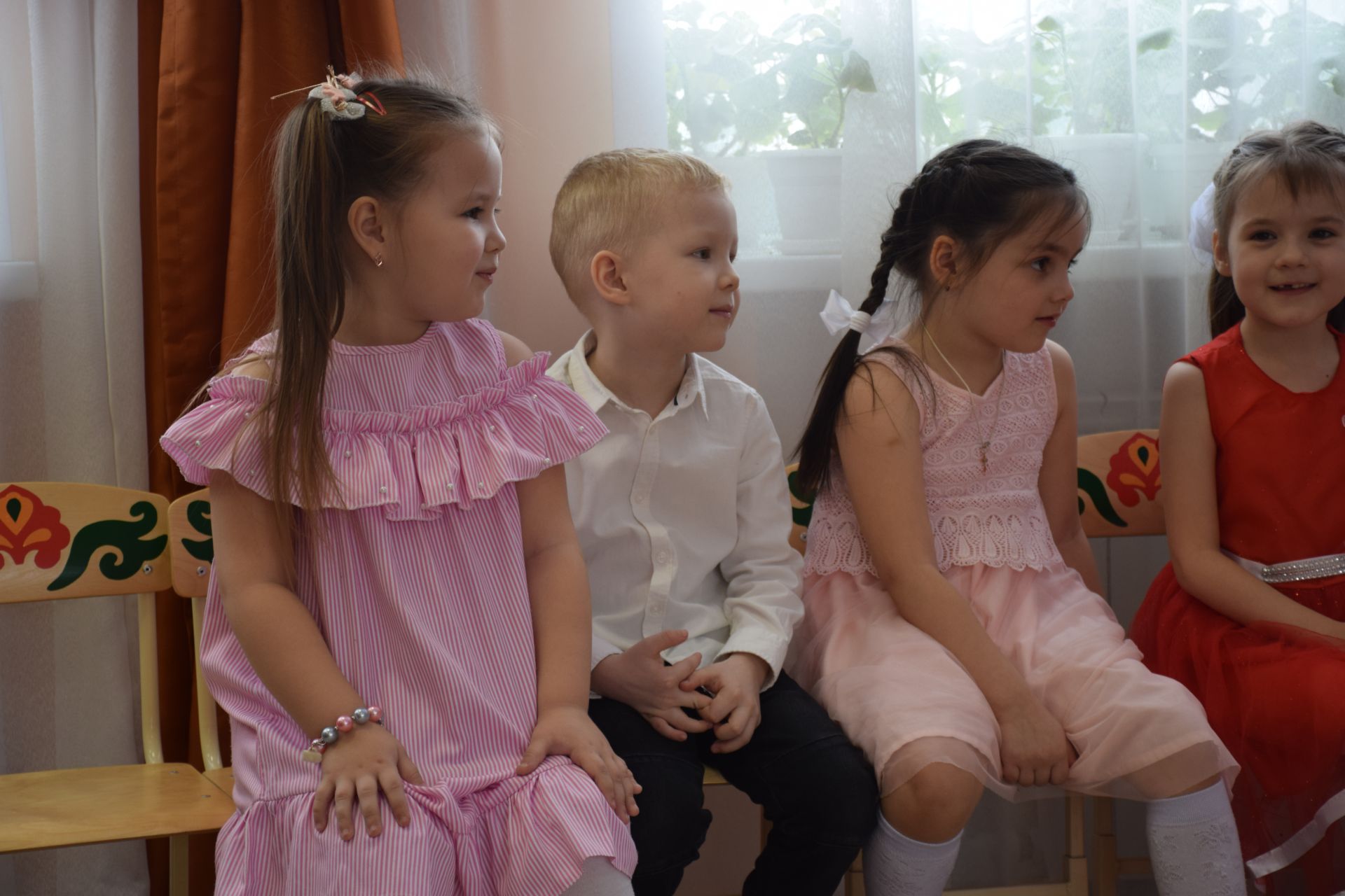 В преддверии 8 Марта в детском саду «Солнышко» пригласили мам и бабушек на утренник