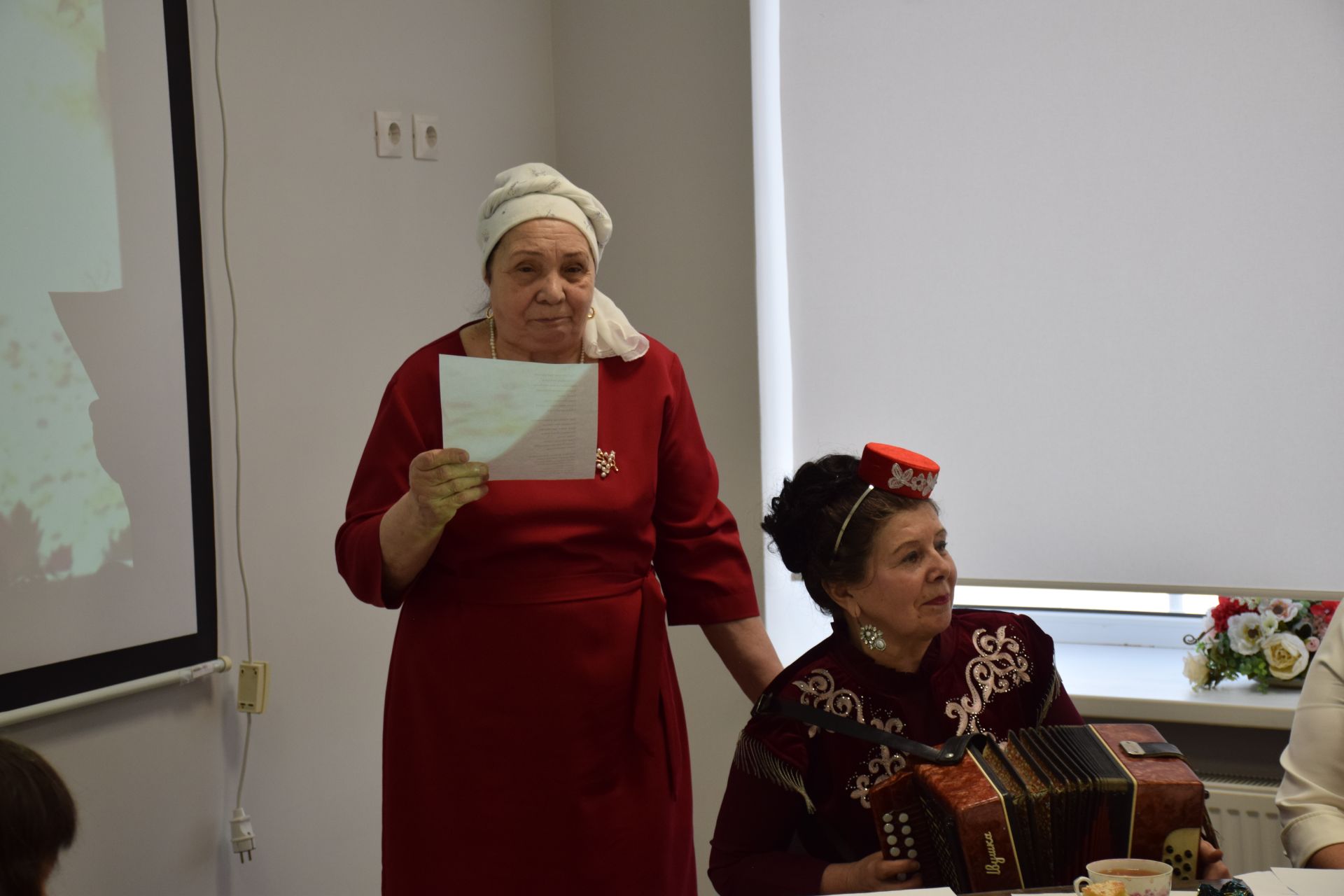 В КДЦ «Грани» прошел музыкальный вечер для представительниц старшего поколения