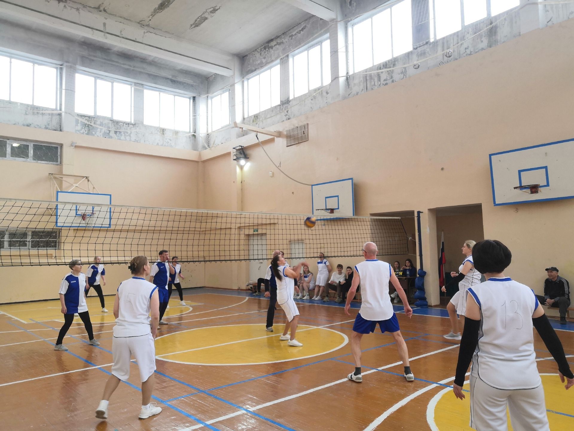 В Нурлате состоялся турнир по волейболу, посвящённый памяти Нила Ханнанова